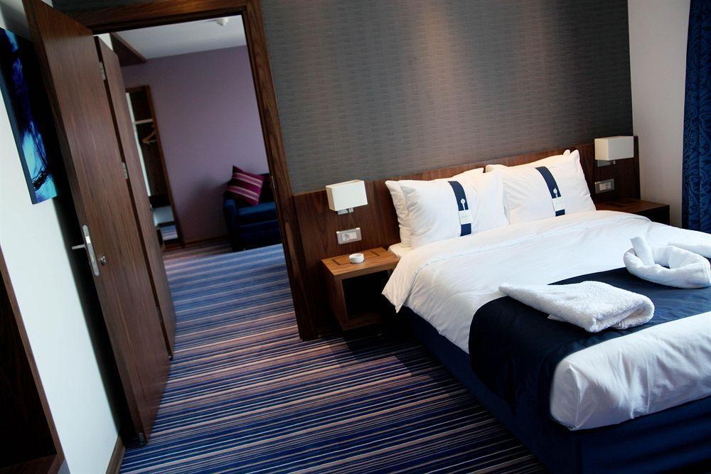 Holiday Inn Express Istanbul-Altunizade By Ihg Bilik gambar